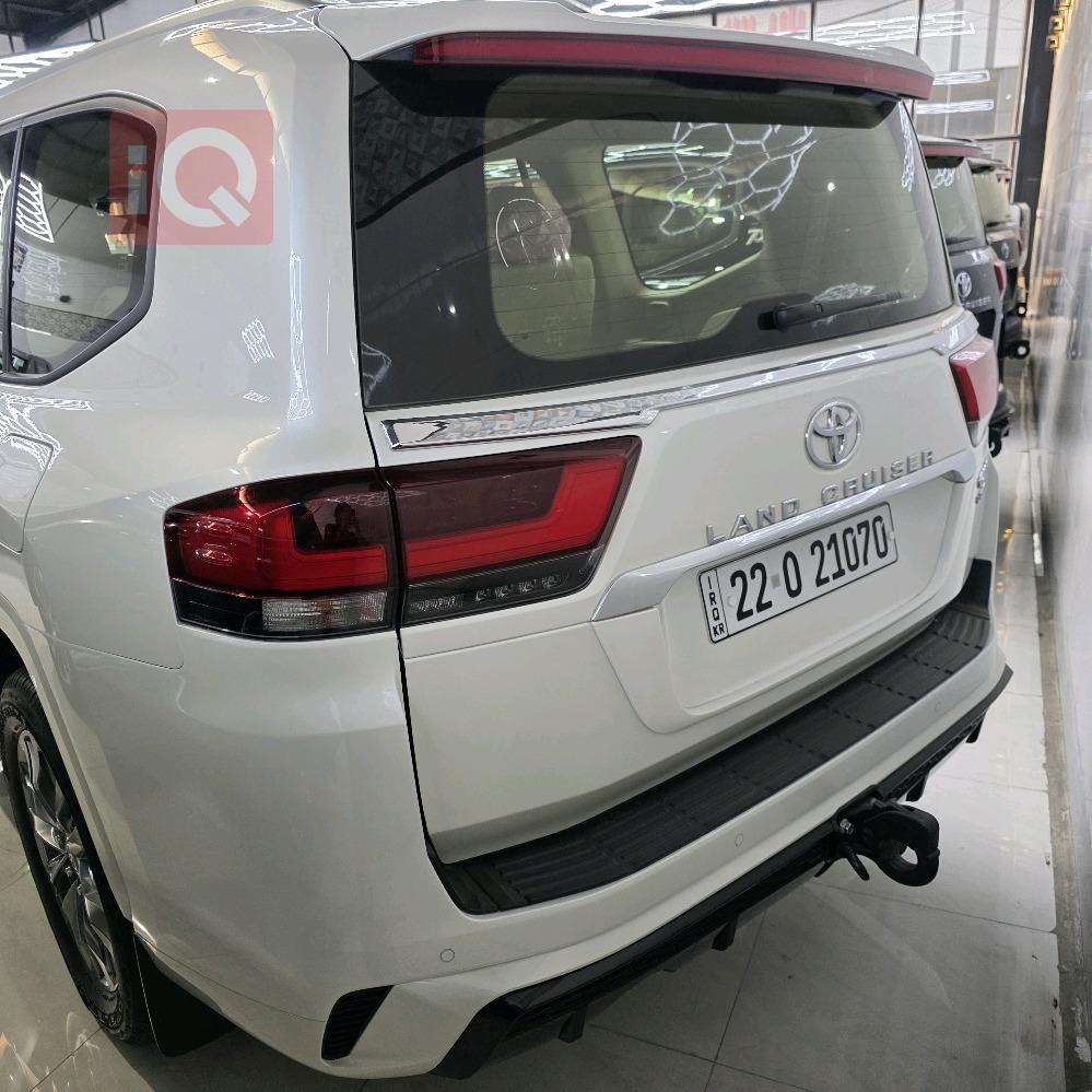 تويوتا لاندكروزر